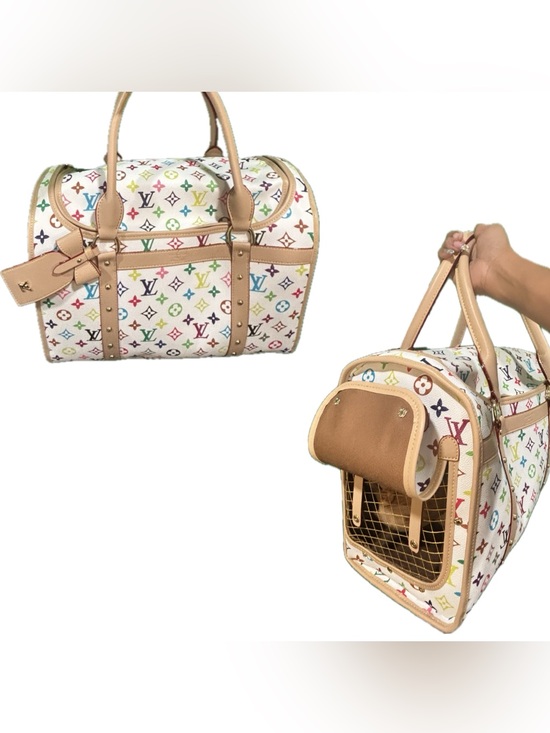 Handbags - 🐈 🐩Luxury Pet Carrier 17x9x13 Approximately